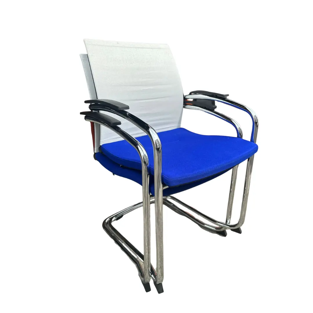 Chaises Polyvalentes réunions réception bleu