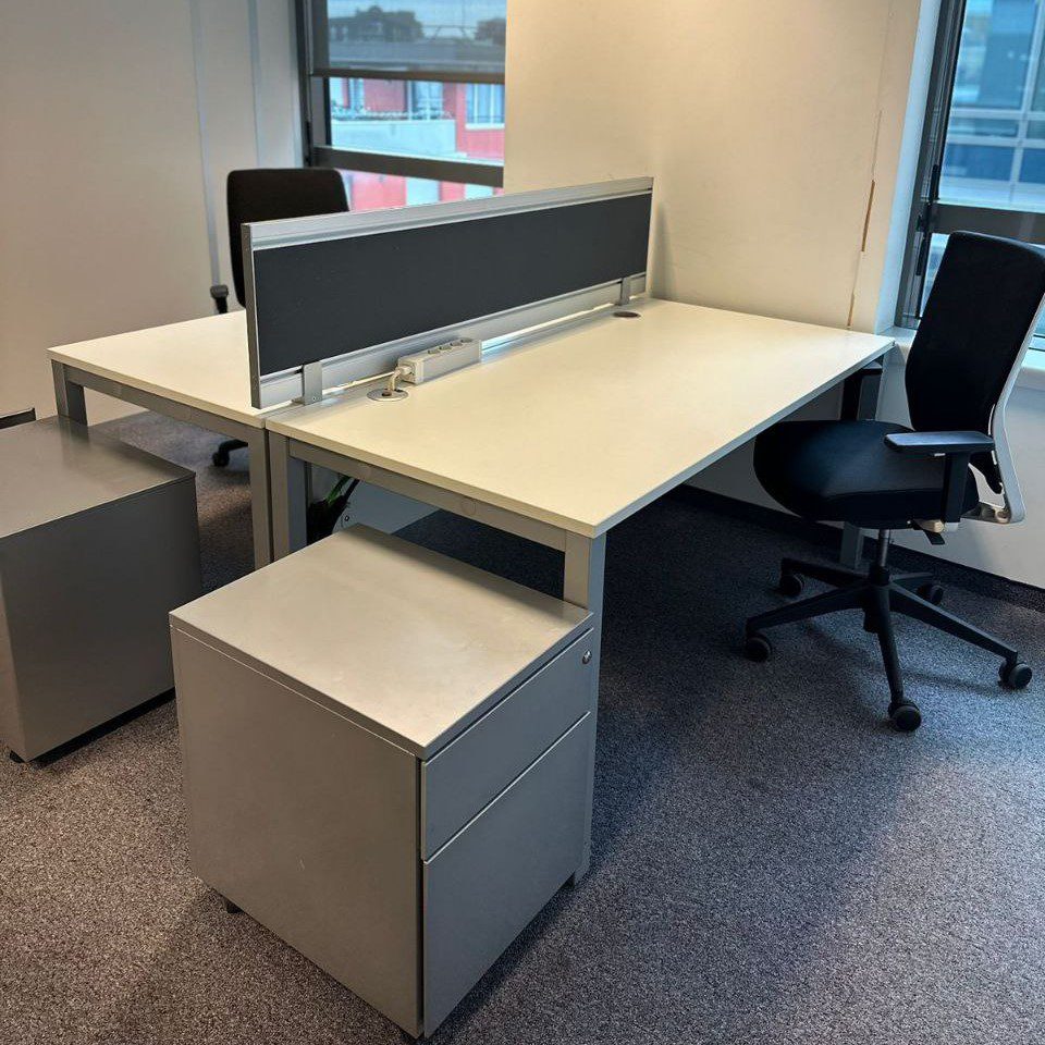 bureau bench séparateur noir gris