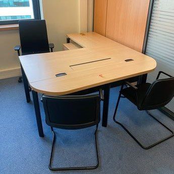 bureau d'angle arrondi