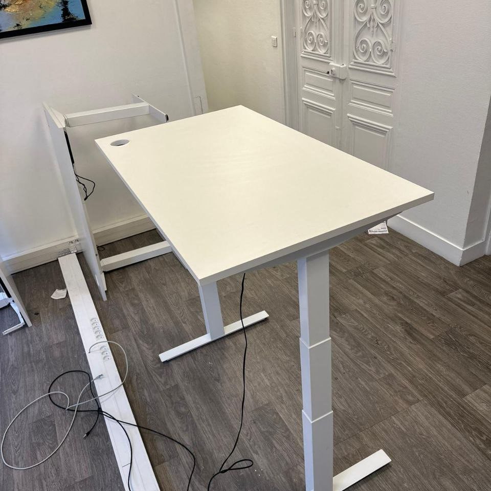 bureau droit avec rehausseur