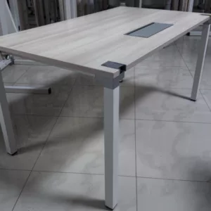 Alternative view of Bureau professionnel Steelcase 140 × 70 cm – beige claire  – avec trappe passe-câbles