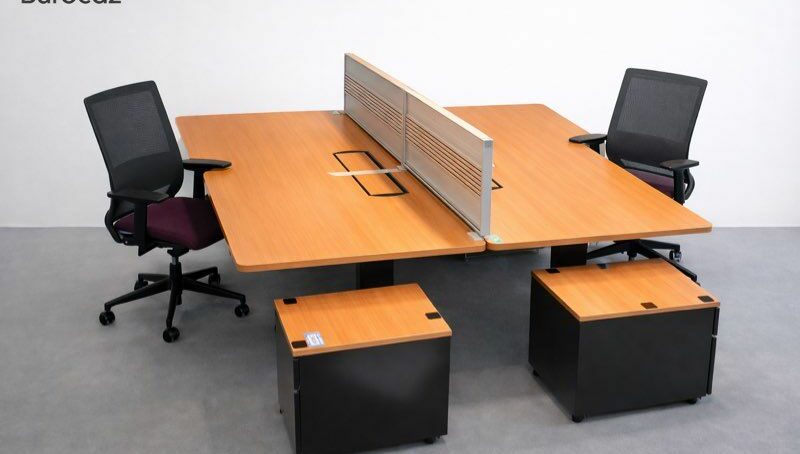 Bureau Bench face à face open space
