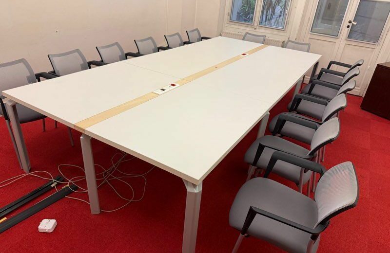 Table de réunion professionnelle entreprise – Image 5