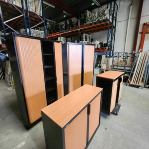 Alternative view of Armoire métallique à rideaux