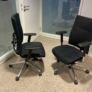 Alternative view of Fauteuil Ergonomique Steelcase Think – Réglable – Très Bon État – Lisses (91)