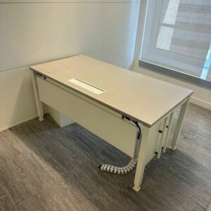 Alternative view of Bureau Professionnel König + Neurath d'Occasion - Plateau Finition Wenge avec Top Access