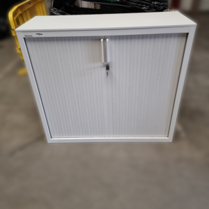 Armoire métallique à rideaux