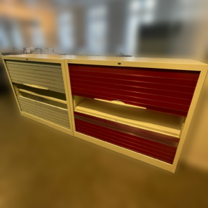 Armoire métallique à rideaux