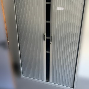 Armoire métallique à rideaux