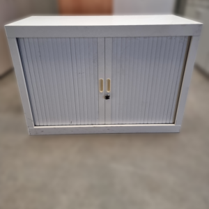 Armoire métallique à rideaux