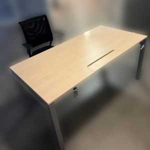 Bureau droit beige