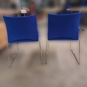Chaise visiteur bleu