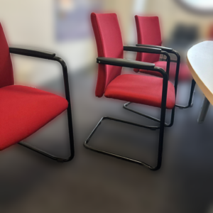 Chaise visiteur rouge