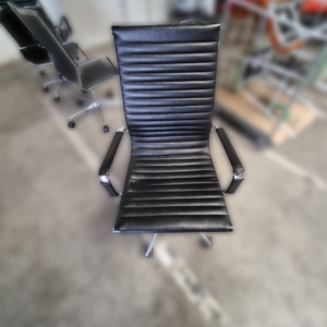 Fauteuil ergonomique en cuir fin