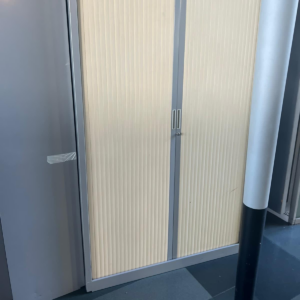 Grande armoire métallique beige