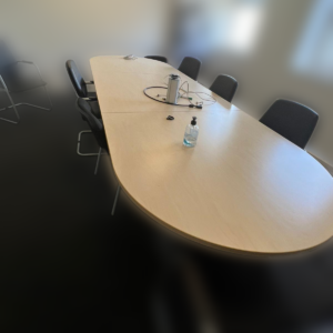 Table de réunion