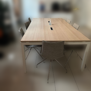 Table de réunion 6/8 personnes