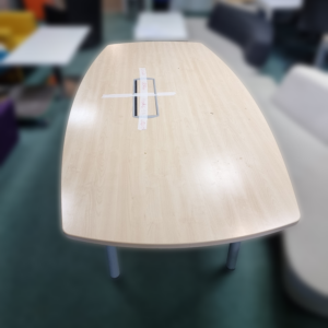 Table de réunion beige