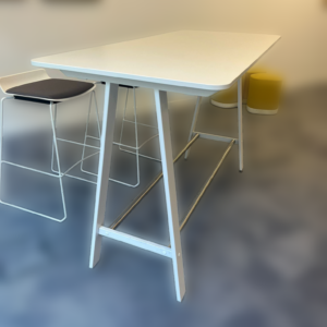 Table haute de réunion