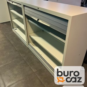 Armoire basse à rideaux blanche