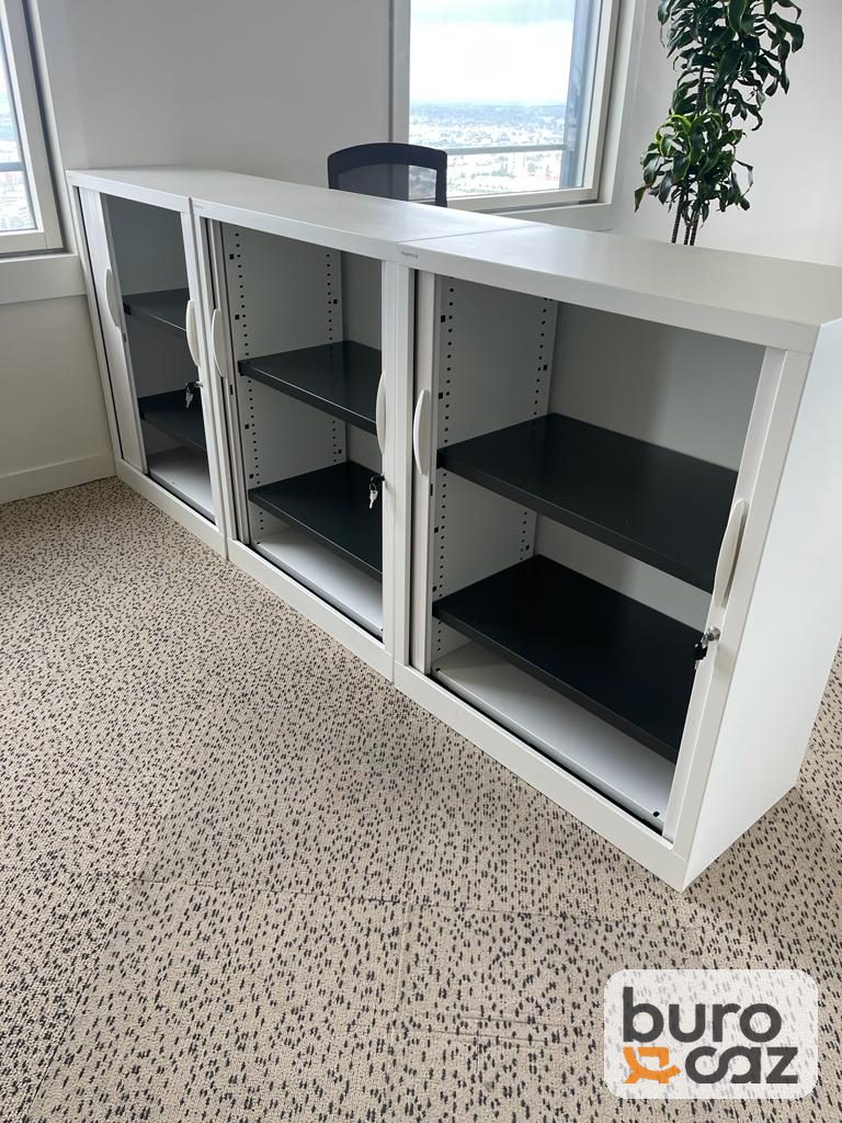 Armoire basse métallique à rideaux blanche — photo 2