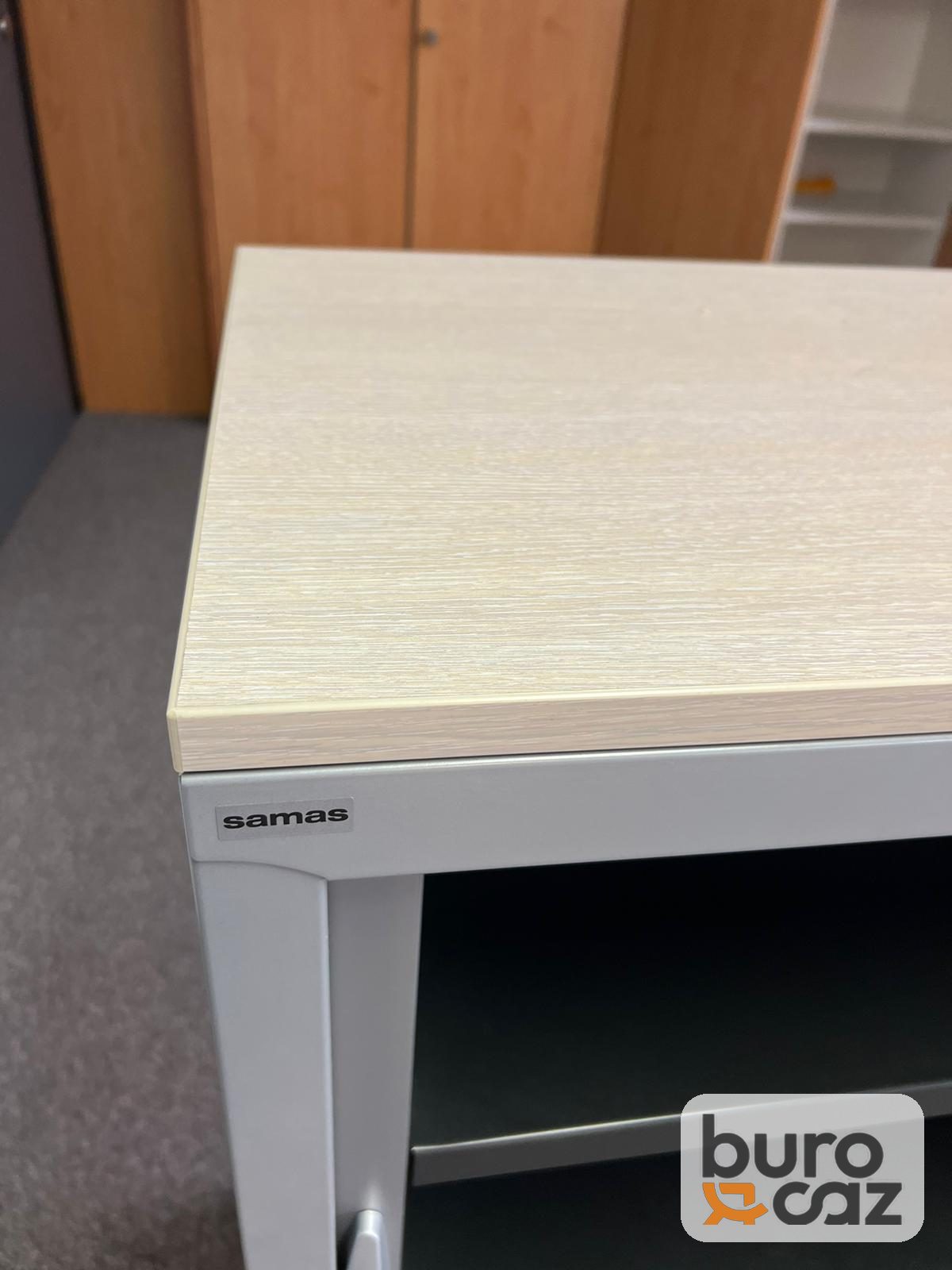 Armoire basse métallique à rideaux Samas grise plateau bois clair — photo 6