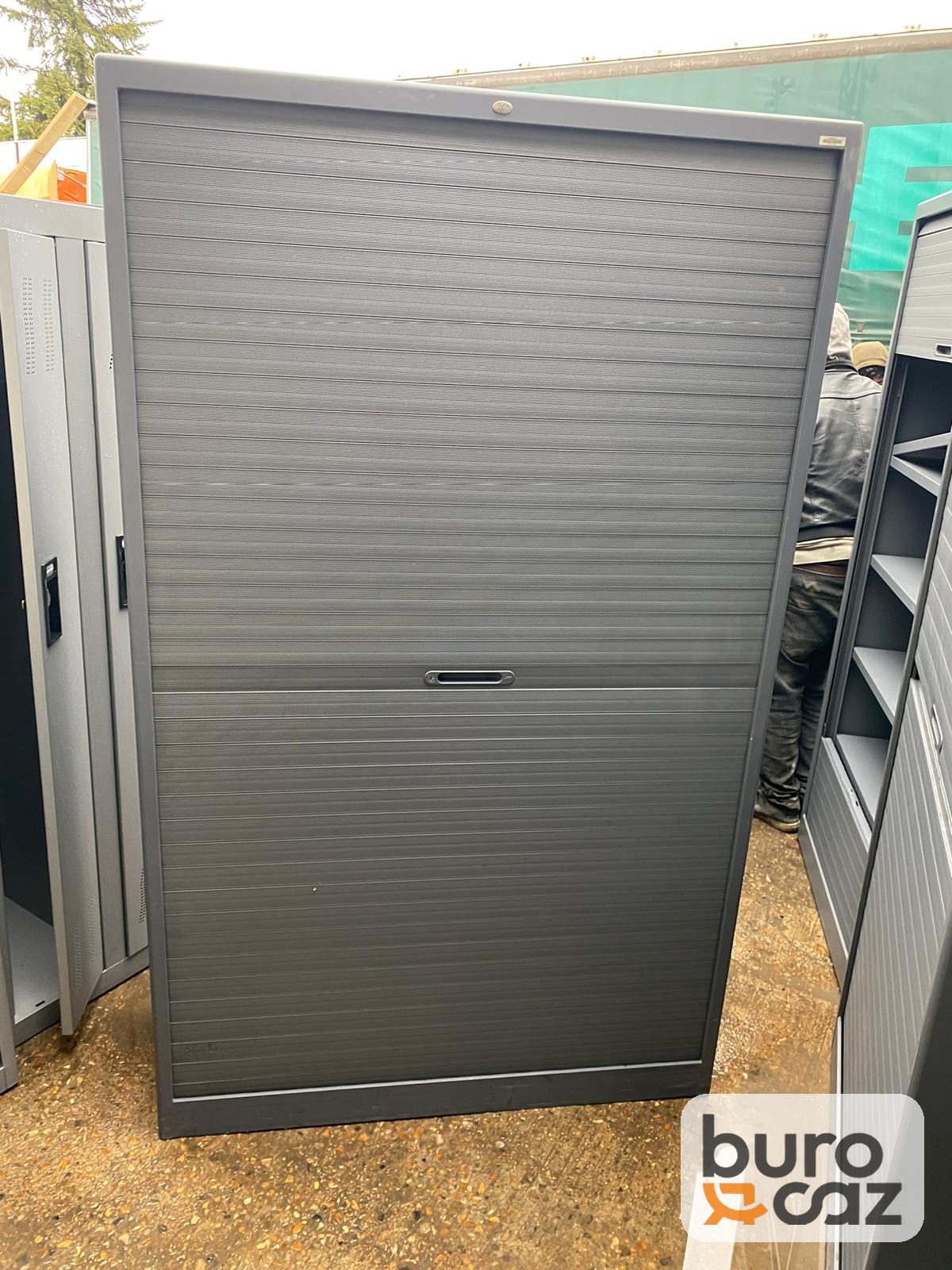 Armoire haute métallique à rideaux anthracite