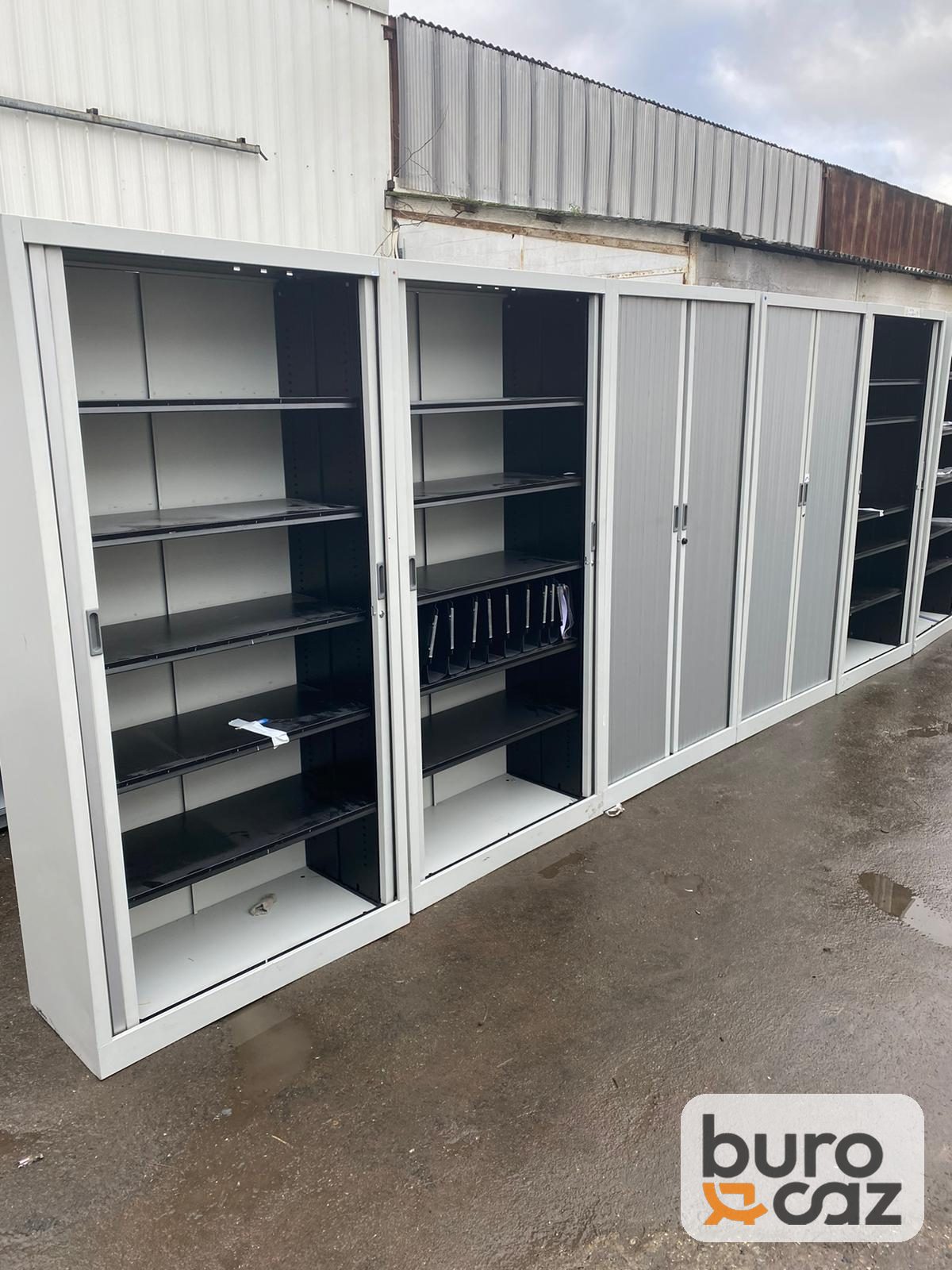 Armoire haute métallique à rideaux blanche et grise — photo 7