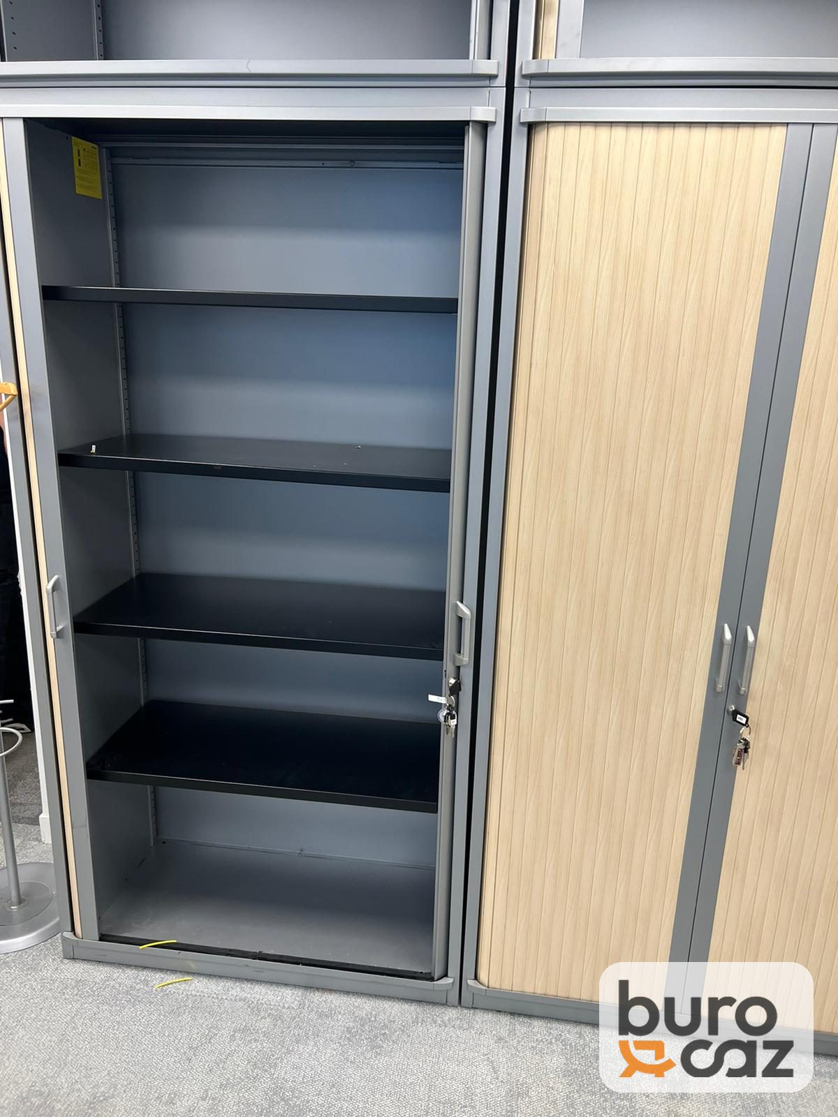 Armoire haute métallique à rideaux érable — photo 2