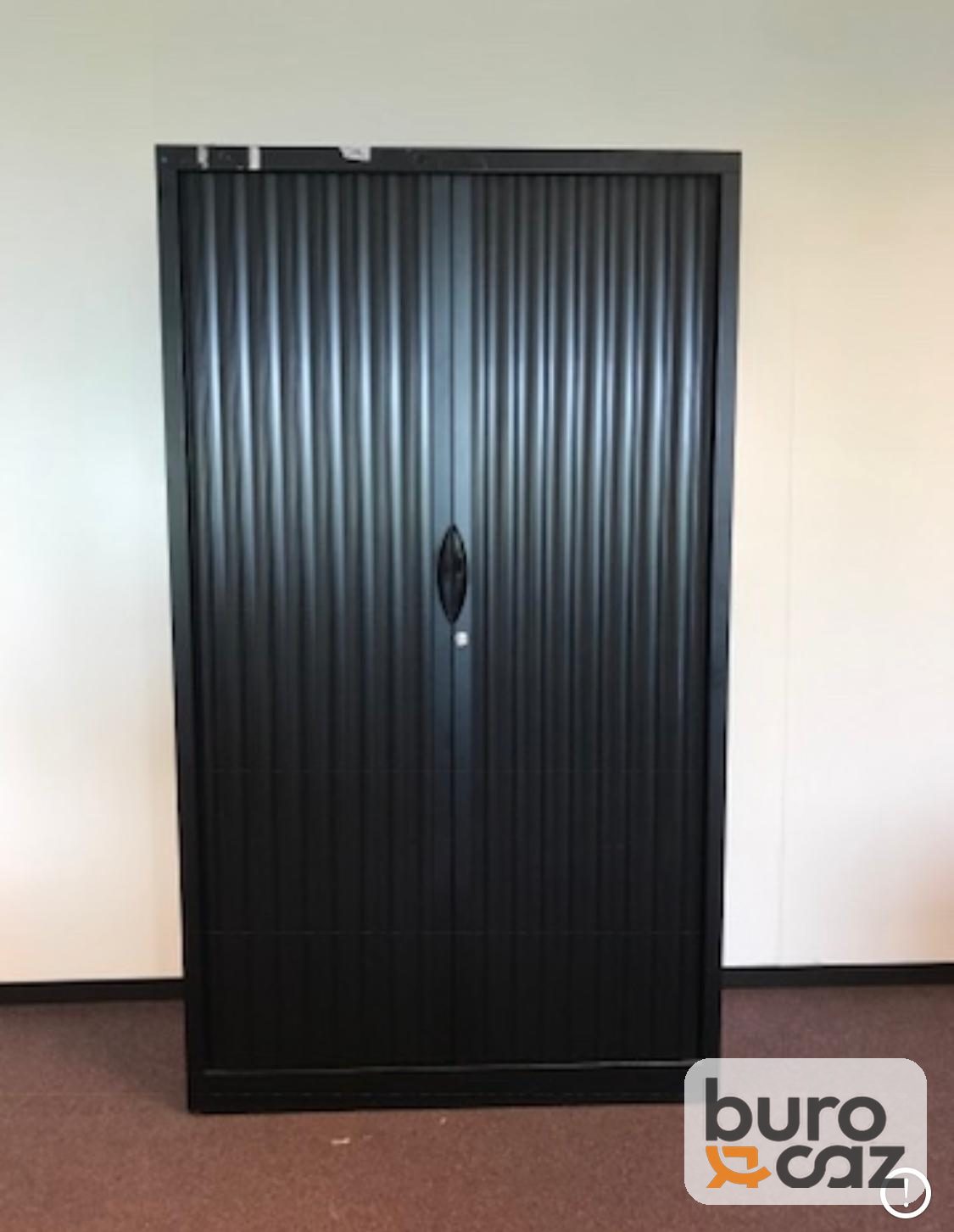 Armoire haute métallique à rideaux noire