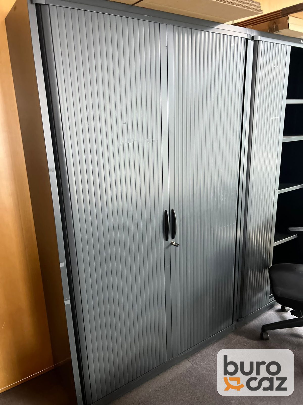 Armoire métallique haute à rideaux grise