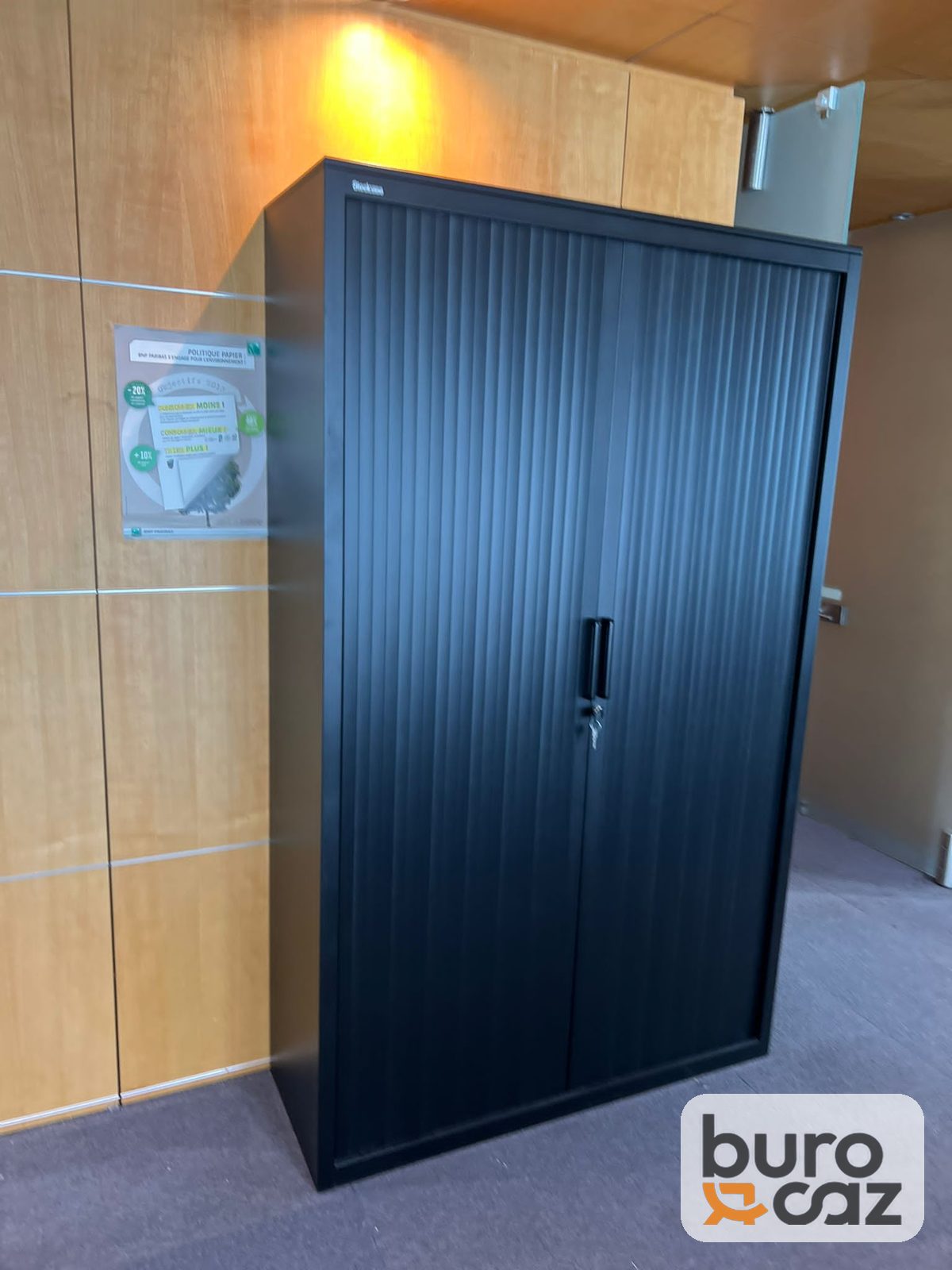 Armoire métallique haute à rideaux noire