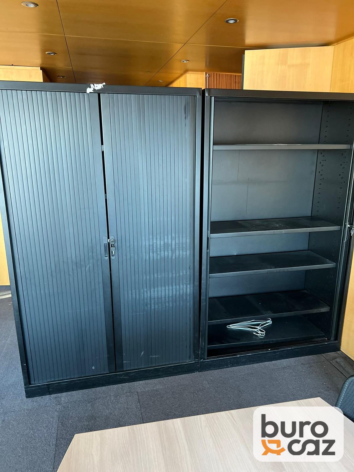 Armoire métallique haute à rideaux noire — photo 10