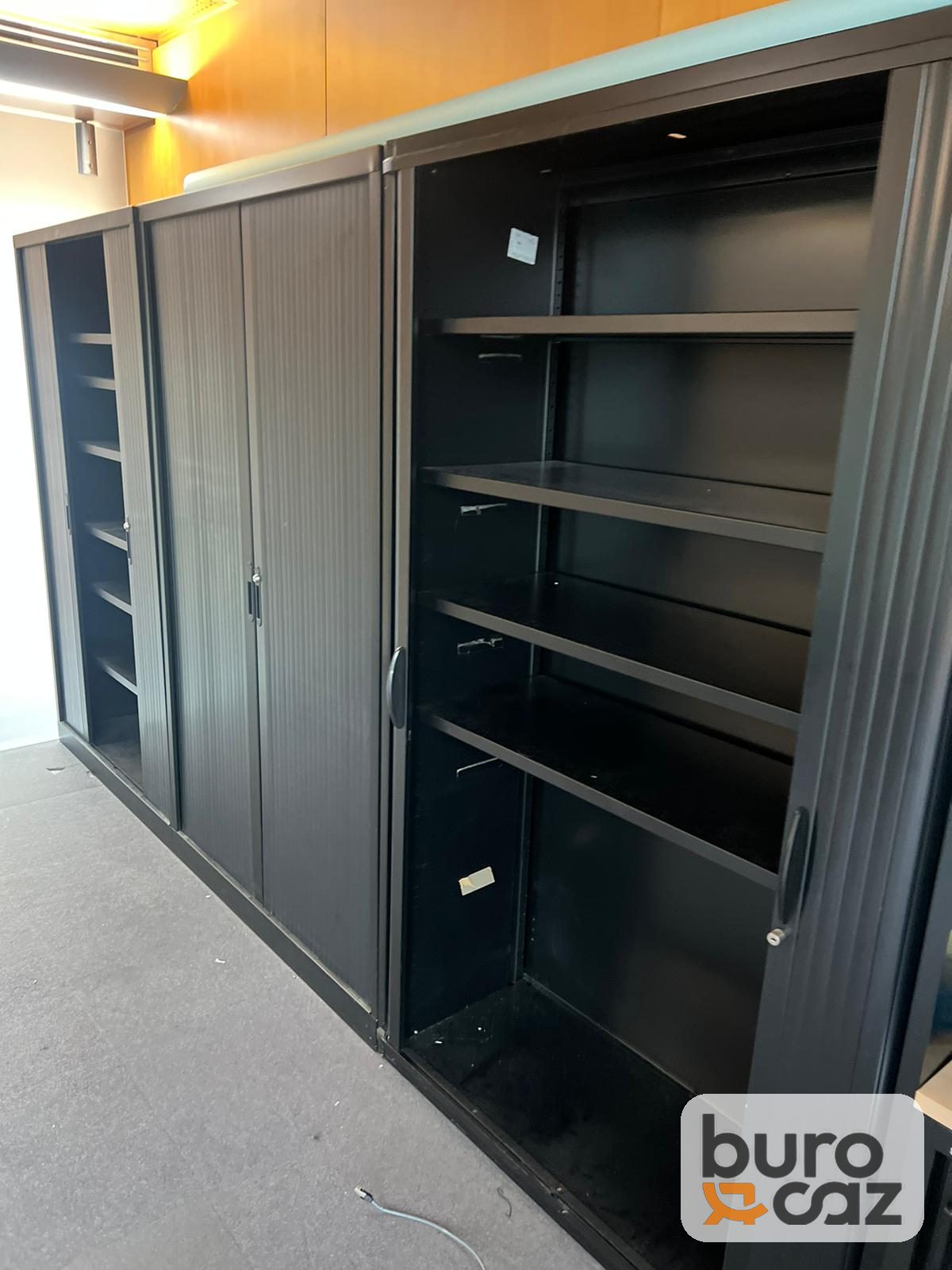 Armoire métallique haute à rideaux noire — photo 2