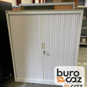Armoire métallique moyenne à rideaux beige