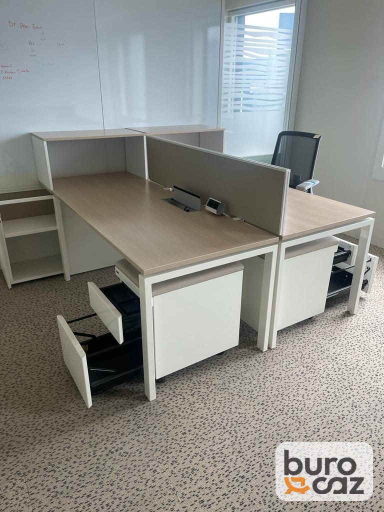 Bench 2 postes chêne clair écran tissu gris avec caissons — photo 4