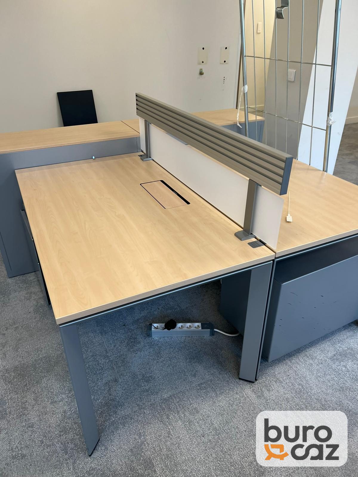 Bench 2 postes plateau érable avec écran séparateur