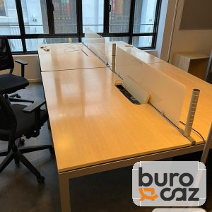 Bench 4 postes bois avec écrans de séparation