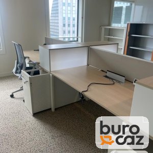 Bench 4 postes chêne clair avec caissons hauts séparateurs