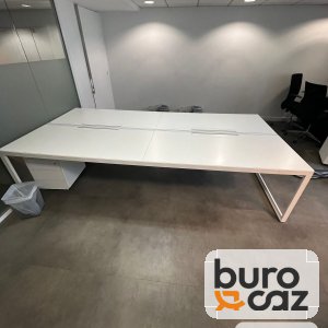Bench blanc piètement cadre avec goulotte centrale