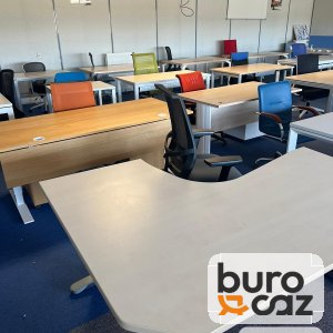 Bureau compact d'angle plateau gris clair