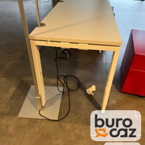 Bureau droit blanc piètement blanc