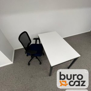 Bureau droit plateau blanc piètement noir