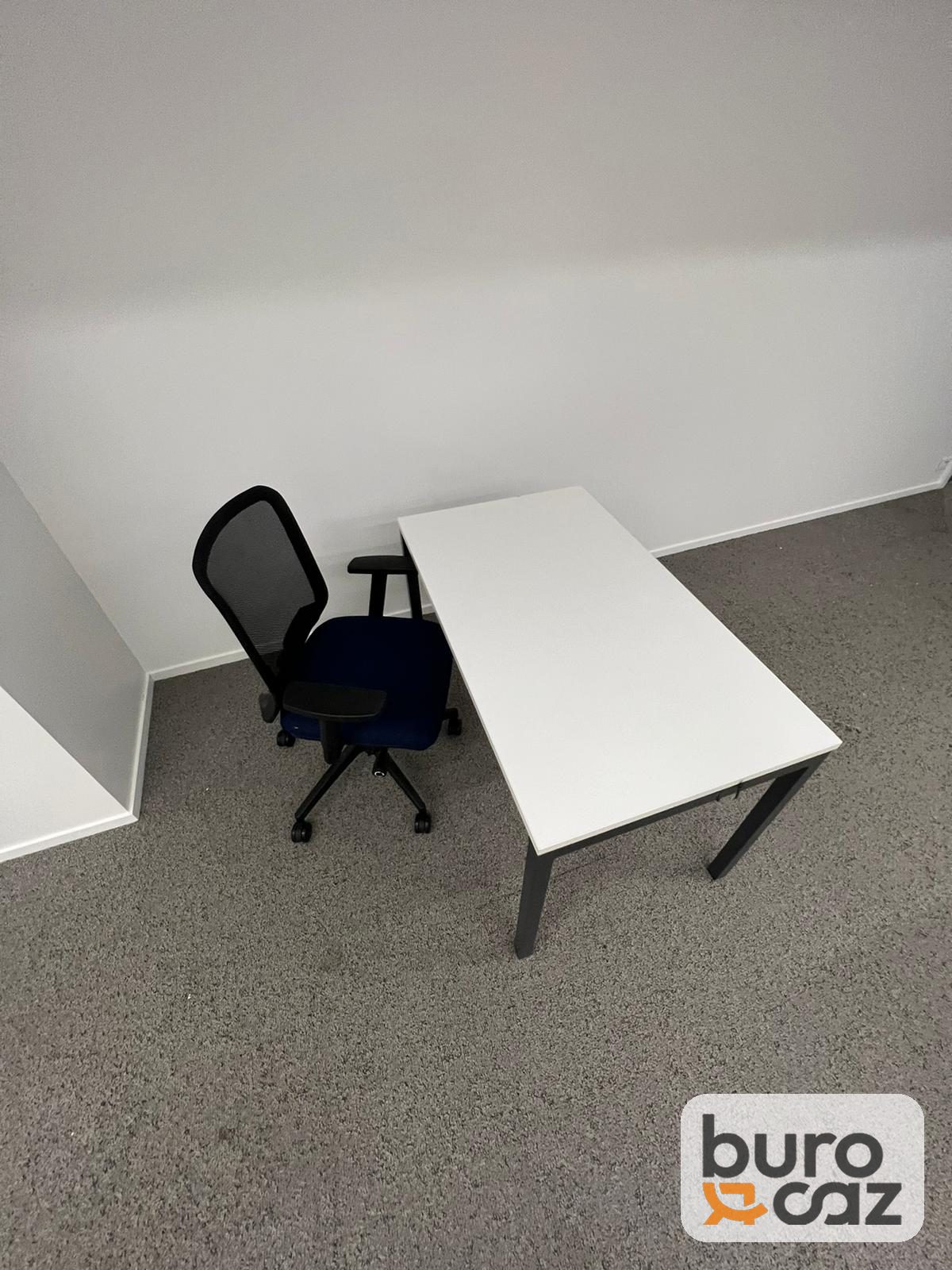 Bureau droit plateau blanc piètement noir
