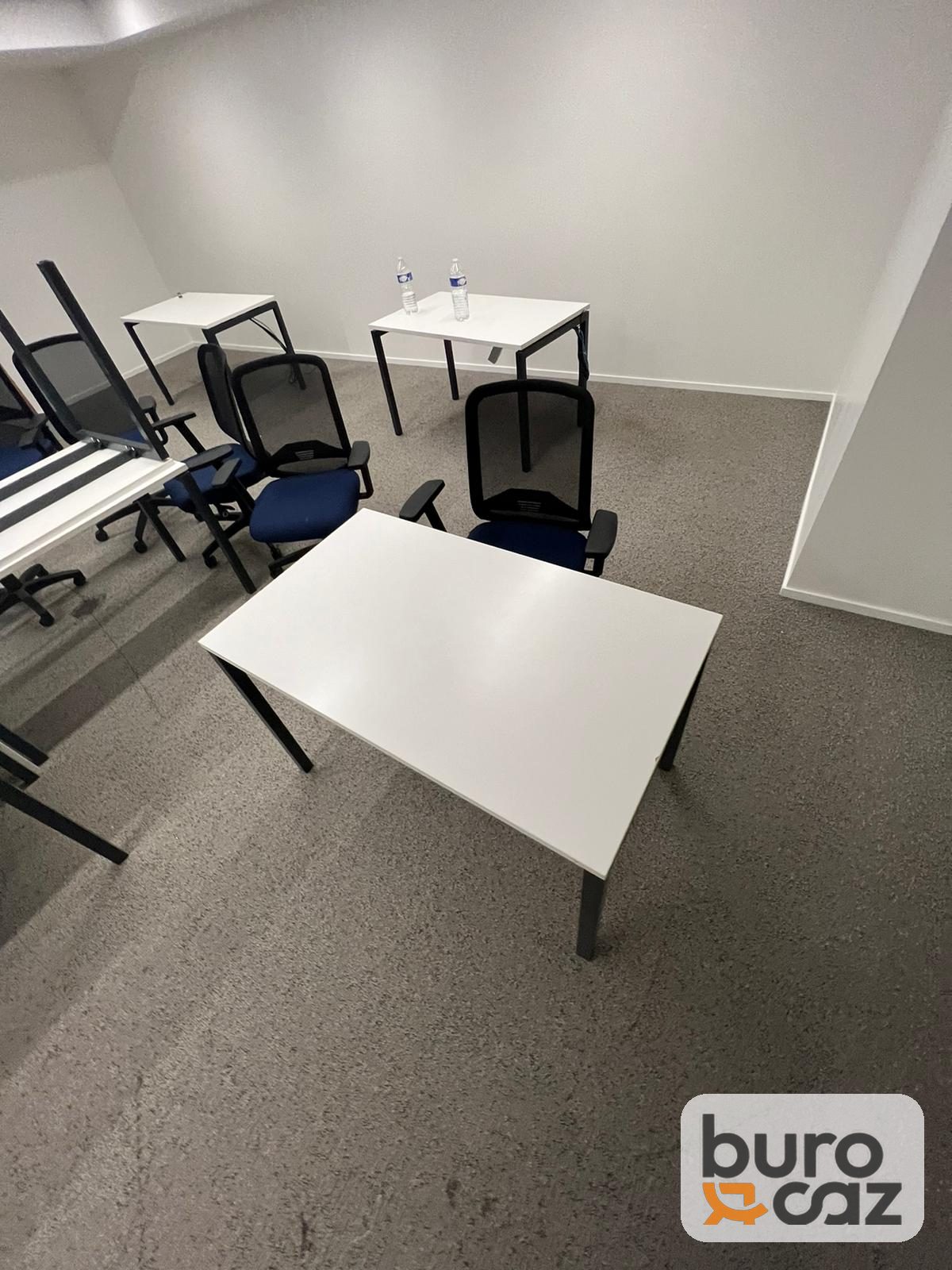 Bureau droit plateau blanc piètement noir — photo 7