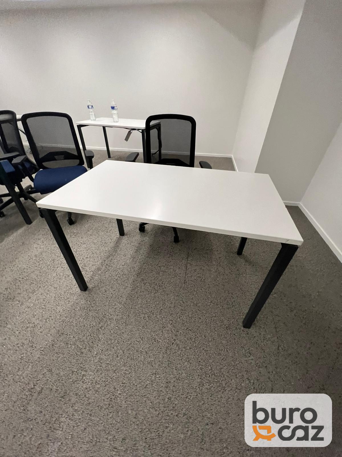 Bureau droit plateau blanc piètement noir — photo 8