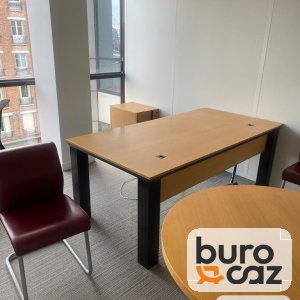 Bureau droit plateau chêne piètement noir