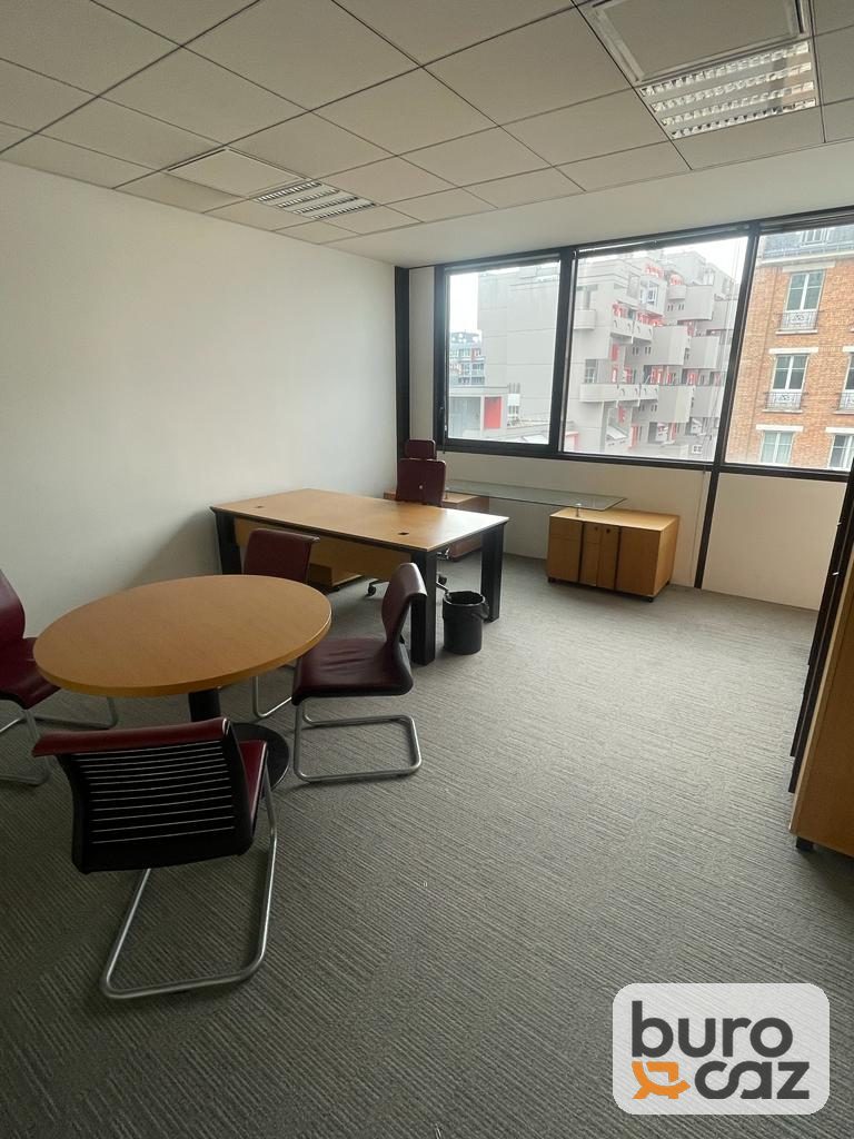 Bureau droit plateau chêne piètement noir — photo 3