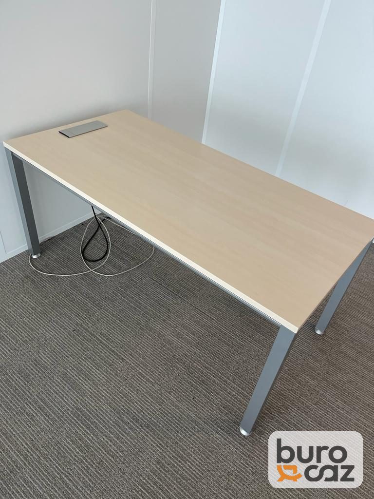 Bureau droit plateau érable piètement gris — photo 3