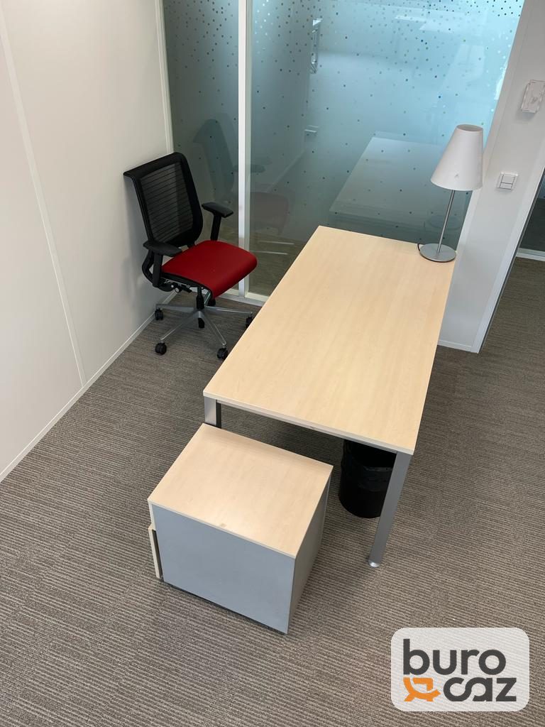 Bureau droit plateau érable piètement gris — photo 7